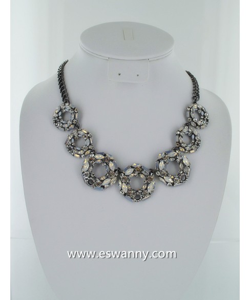 Necklace White